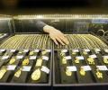 Gold snaps 3-day gaining streak; down Rs 30 on global cues