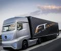 Daimler unveils an amazing self-driving truck!