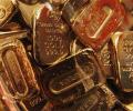 Gold glitters on jewellers' buying