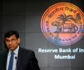 Rajan leaves rates unchanged; warns of inflation risks