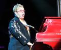 Elton to sing for Hillary