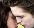 New Moon: Bad reviews but great opening