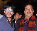 PIX: Shah Rukh, Shatrughan Sinha return from New Year holiday!