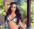 Amy Jackson sizzles in a bikini