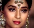 Lessons from Bollywood: How to wear a bindi!