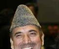 Unprecedented tourist flow in J&K in '05: Azad