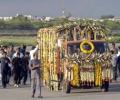 PM, Sonia among mourners on YSR's final journey