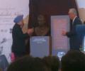 Dr Singh unveils Nehru bust in Singapore