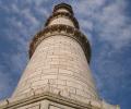 Taj Mahal's minaret tilted 3.57 cm in 30 years: ASI