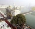 British PM Cameron pays obeisance at Golden Temple