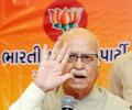 Advani again rakes up Nehru, Patel differences