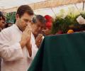 Sonia writes to Munde's wife; Rahul visits BJP HQ to pay tribute