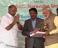 Modi, Pawar share dais, trigger talks of political realignment