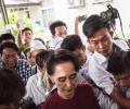 Aung San Suu Kyi set to form government after Myanmar's historic polls