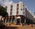 Gunmen attack luxury hotel in Mali, take 170 people hostage