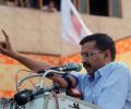 Kejriwal dares BJP to arrest Sonia Gandhi in chopper scam