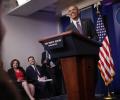 Surprise! Obama crashes White House briefing for college students