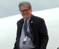 Trump outs White House strategist Bannon