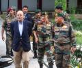 Jaitley in Kashmir, asks army to give befitting reply to Pakistan