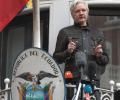 Assange loses legal bid to overturn UK warrant