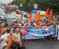 Marathas stage 'jail bharo' protest as govt offers sops