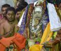 Amid chants Jayendra Saraswathi interred in Kanchi Mutt