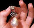 Marie Antoinette pearl reaps record $36 million