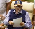 Ailing Parrikar presents Goa budget, says high on josh, fully in hosh