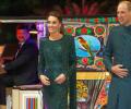 Kate, William hitch a ride in a rickshaw in Pakistan