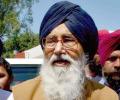 Parkash Singh Badal returns Padma Vibhushan over farm laws