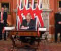 UK PM signs 'historic' Brexit deal after overwhelming vote in Parliament