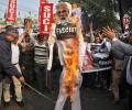 Modi welcomed to Kolkata with anti-CAA protests