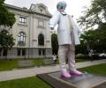 Now, a statue to honour medics fighting coronavirus