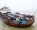 Ferry fire leaves 40 dead, 150 injured in Bangladesh