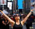 Over 3,000 people perform Yoga at iconic Times Square