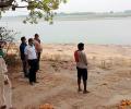 Can bodies thrown in Ganga spread COVID?