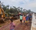 Bengal: Yaas-hit people cry for food, shelter amid heavy rain