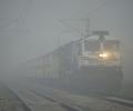 Dense fog cloaks Delhi, parts of city under grip of cold wave