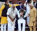 Rahul performs Ganga Aarti in Haridwar, calls Modi '21st-century king'