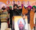 Modi got 'troubled' in 15 min, while farmers camped for a year: Sidhu