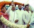 Sharad Yadav merges his party with RJD