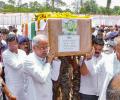 Naxal attack: Wreaths laid amid loud cries and chants