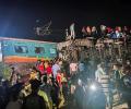 120 passengers killed, 800 injured in Odisha triple train crash