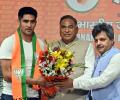 Boxer Vijender Singh dumps Congress, joins BJP