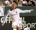 Galaxy draw despite Beckham boost