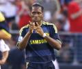 Drogba renews contract with Chelsea