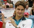 Imperious Federer eases to Cincinnati title