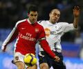 EPL: Fabregas keeps Arsenal in title race