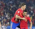 Villa double gives Spain win over Honduras