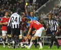 Man United squander chances in draw at Newcastle